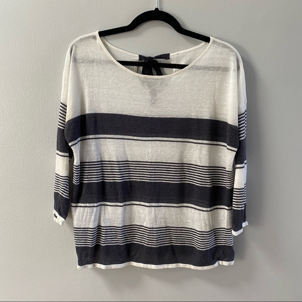 BLUE AND WHITE SUMMER SWEATER